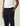 Pantalon Costume Como Regular Les Deux bleu marine porté par un homme, main dans la poche.