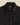 Chemise Sounds Portuguese Flannel. Gros plan sur la chemise en flanelle à motif quadrillé sombre, avec col et boutons marron.